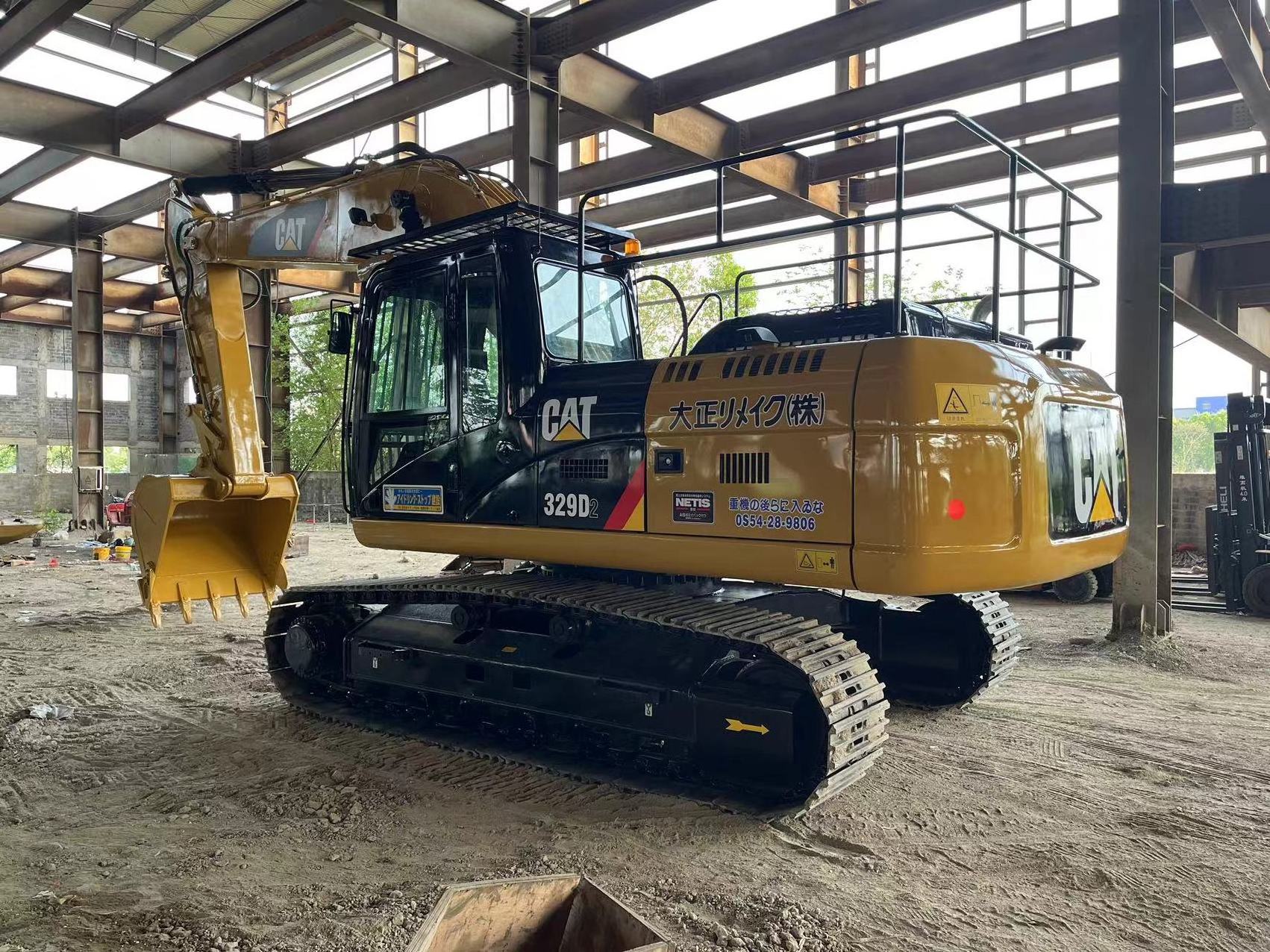 90% New Caterpillar brand 329D2 used cheap excavator CAT engine Crawler moving 329D2 excavator Japan used excavator cat 329d2