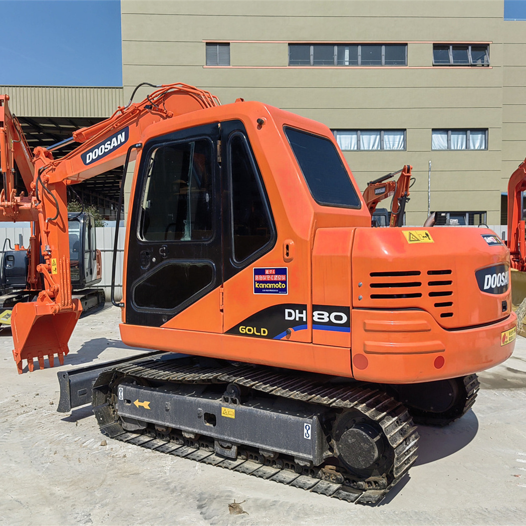 South Korea imported  Good price high quality Doosan DX80 Used Excavator Nearly New Backhoe Loader for sale doosan dx 80