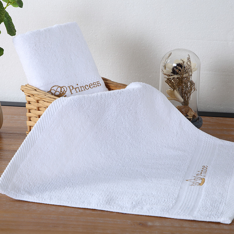 Custom luxury 5 star hotel logo quick dry wash cloth 100% Cotton highly absorbent White Small Square Face Towel for spa bathroom