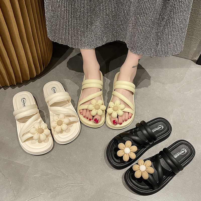 2024 Women's Flat Sandals Thick Sole Anti-Slip Summer Fairy Style Dual-Wear Slippers Leisure Wholesale Roman Flower Sandals