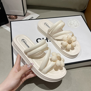 2024 Women's Flat Sandals Thick Sole Anti-Slip Summer Fairy Style Dual-Wear Slippers Leisure Wholesale Roman Flower Sandals