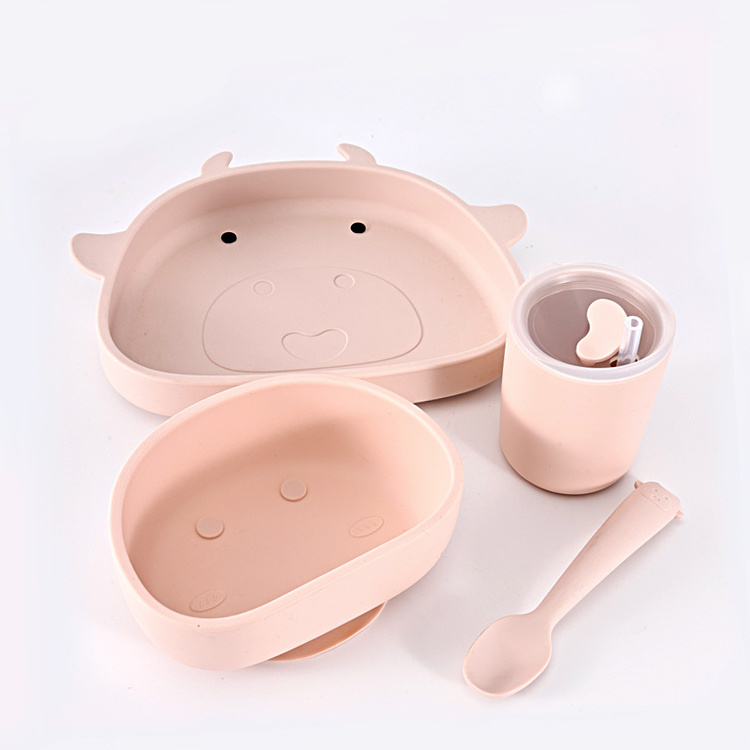 Factory Wholesale BPA Free Silicone Kids Tableware Baby Plate Dairy Cow Shape Easy To clean Children Tableware