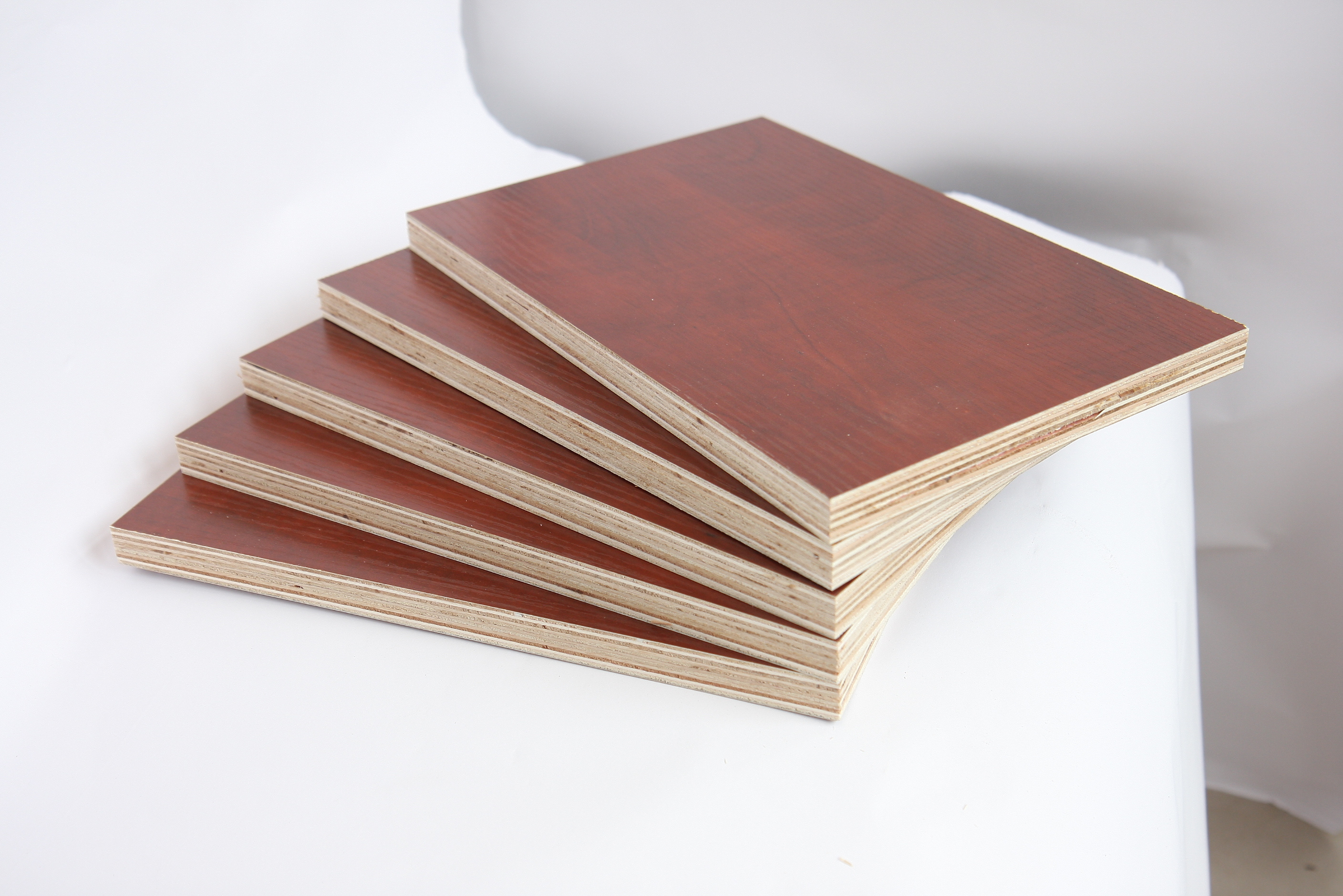 Good Quality Overlaid Melamine faced Plywood board Multilayer Laminated Plywood Sheets for Furniture Decoration