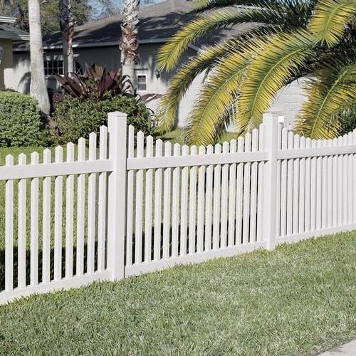 vinyl fence top lock, vinyl fence light poles, vinyl fence 4x8