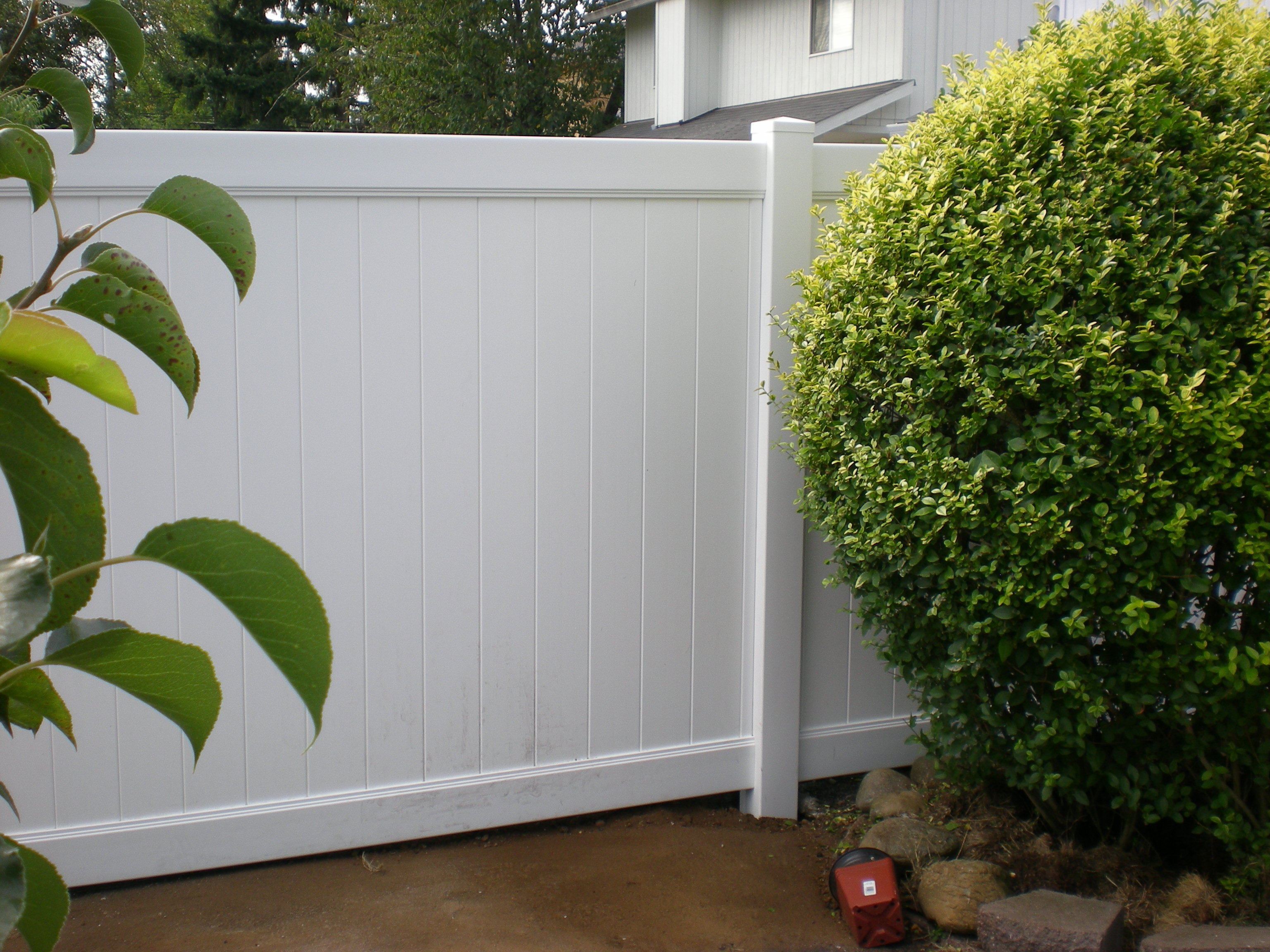 8ft outdoor black PVC privacy garden vinyl fencing privacy fencing panels and gates for home white