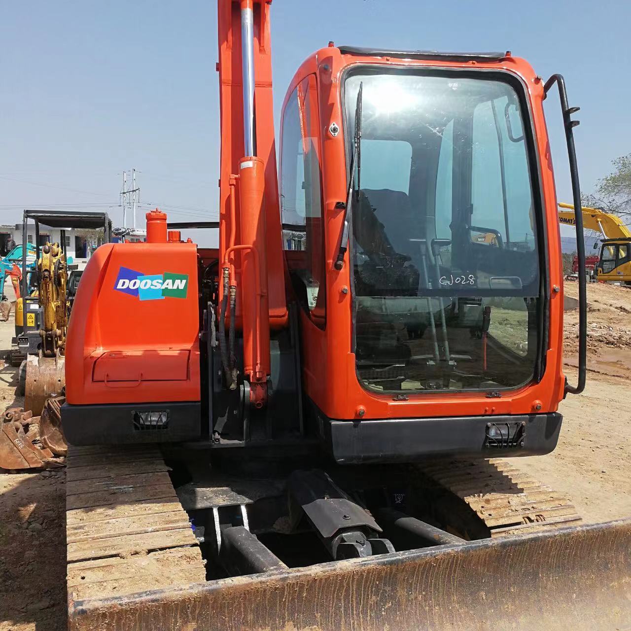 Used DOOSAN DX75-9C Excellent Engineering Excavator 7 Ton Original Korea machine second hand hydraulic digger with Low Price