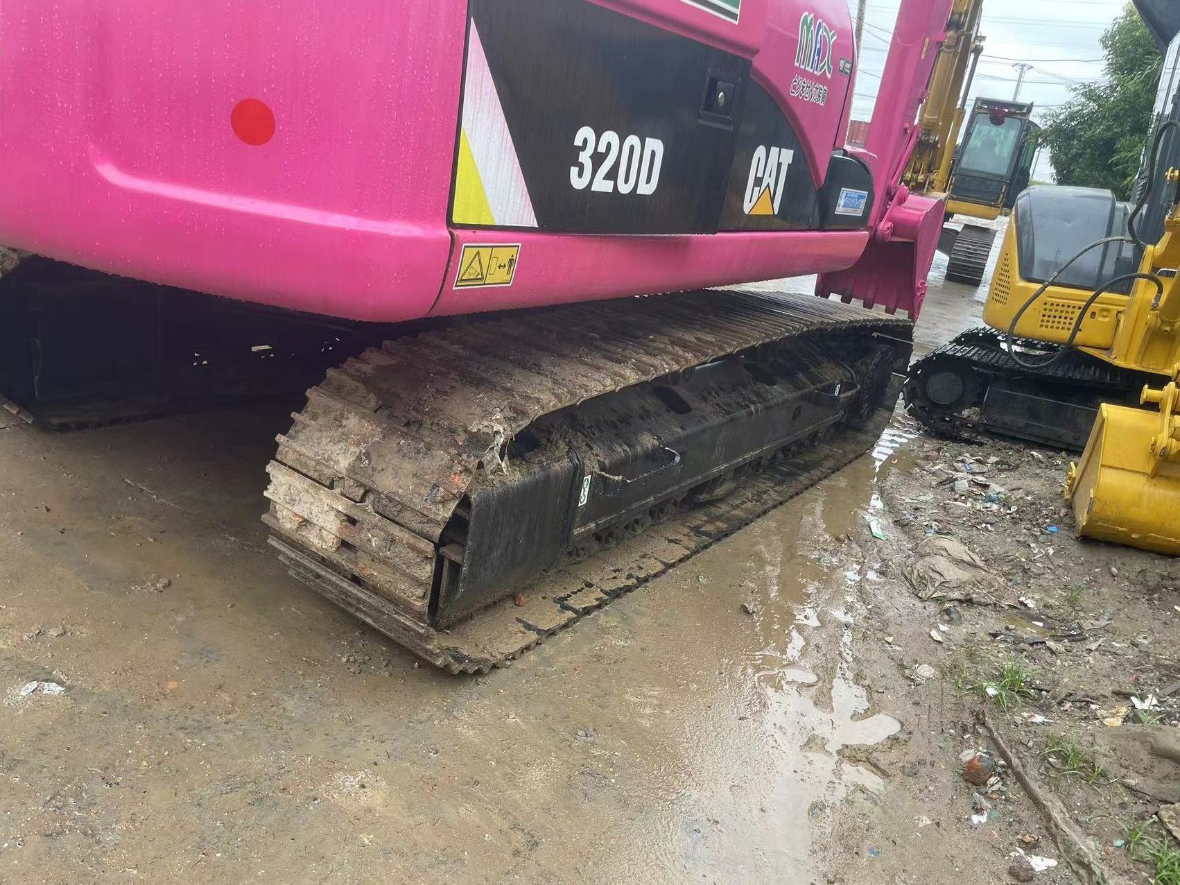 pink beautiful excavator cat320d/second hand excavator cat 306 307 308 310 312 315 320 349 330 for sale