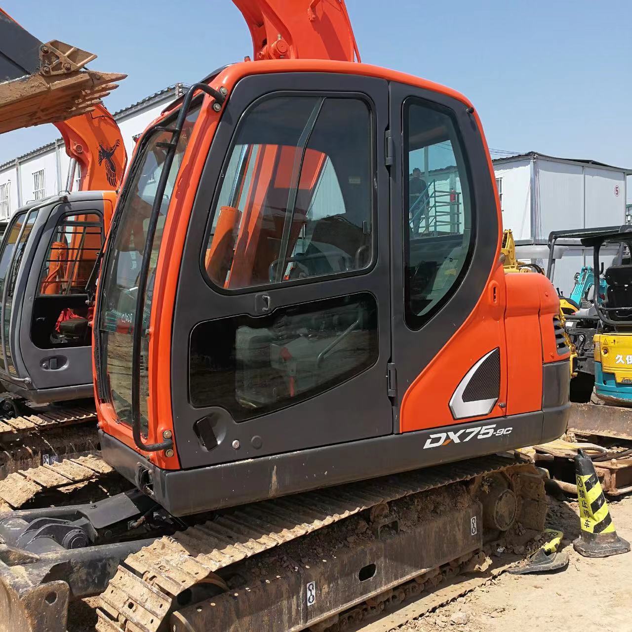 Used DOOSAN DX75-9C Excellent Engineering Excavator 7 Ton Original Korea machine second hand hydraulic digger with Low Price