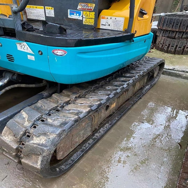 Used mini crawler excavators 3.6t Kubota U30 small type dry land soil digger made in Japan free delivery for Saudi Arabia