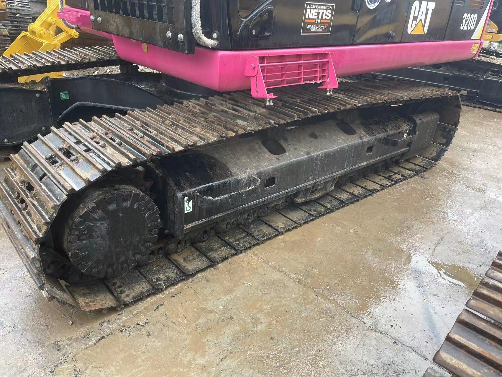 pink beautiful excavator cat320d/second hand excavator cat 306 307 308 310 312 315 320 349 330 for sale