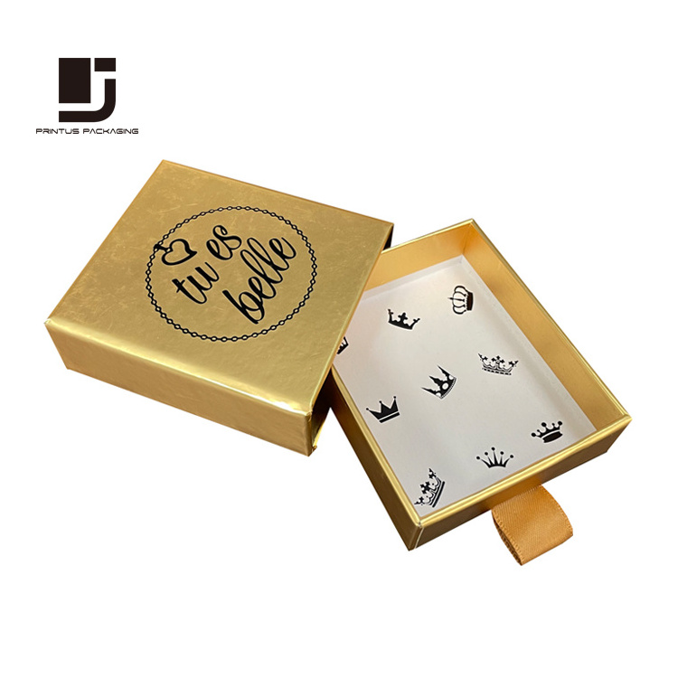 Gold gift drawer eyelash box with pull tab