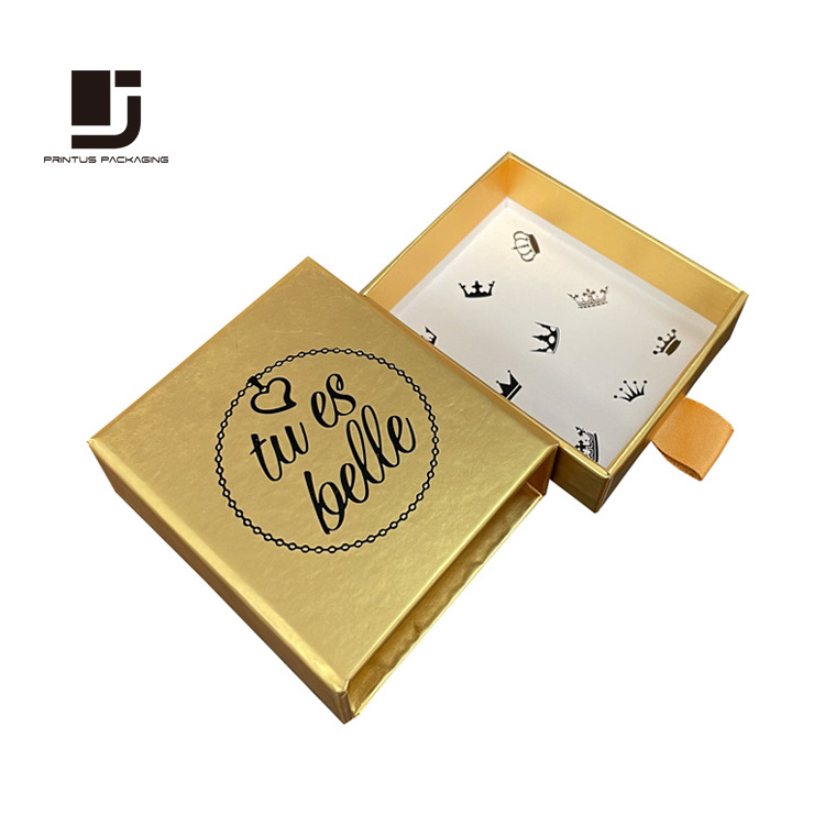 Gold gift drawer eyelash box with pull tab