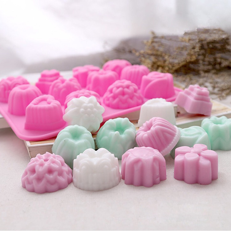 Hot Selling OEM Food Grade BPA Free 3D Flower Christmas Pancake Silicone Cake Molds Wholesale