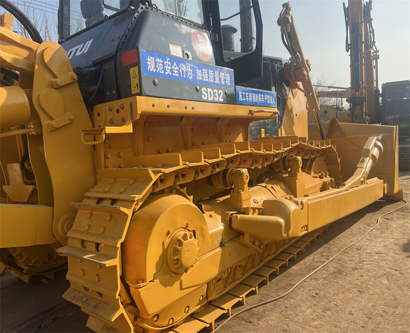 Shantui SD32 Crawler Bulldozer 320 HP 40 Ton second hand Dozer machine for sale SHANTUI SD32 Machine for sale