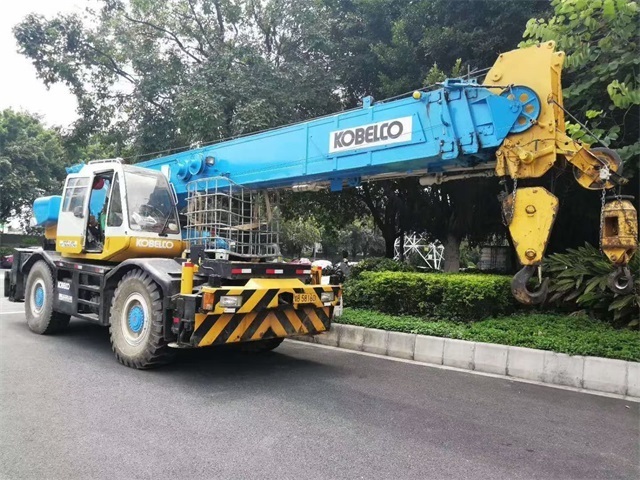 Discount price Japan famous brand second hand KOBELCO RK250 rk250-3 25 tons hydraulic rough terrain crane for sale