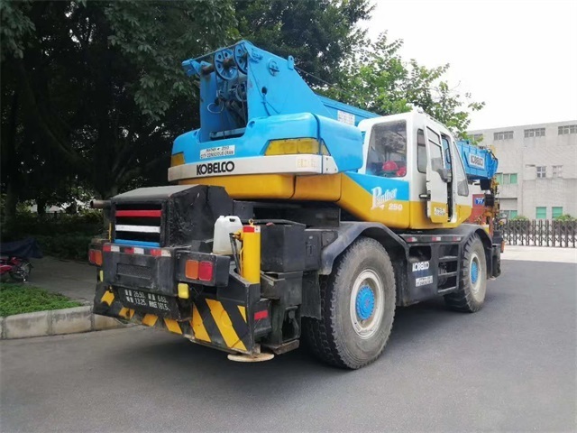 Discount price Japan famous brand second hand KOBELCO RK250 rk250-3 25 tons hydraulic rough terrain crane for sale