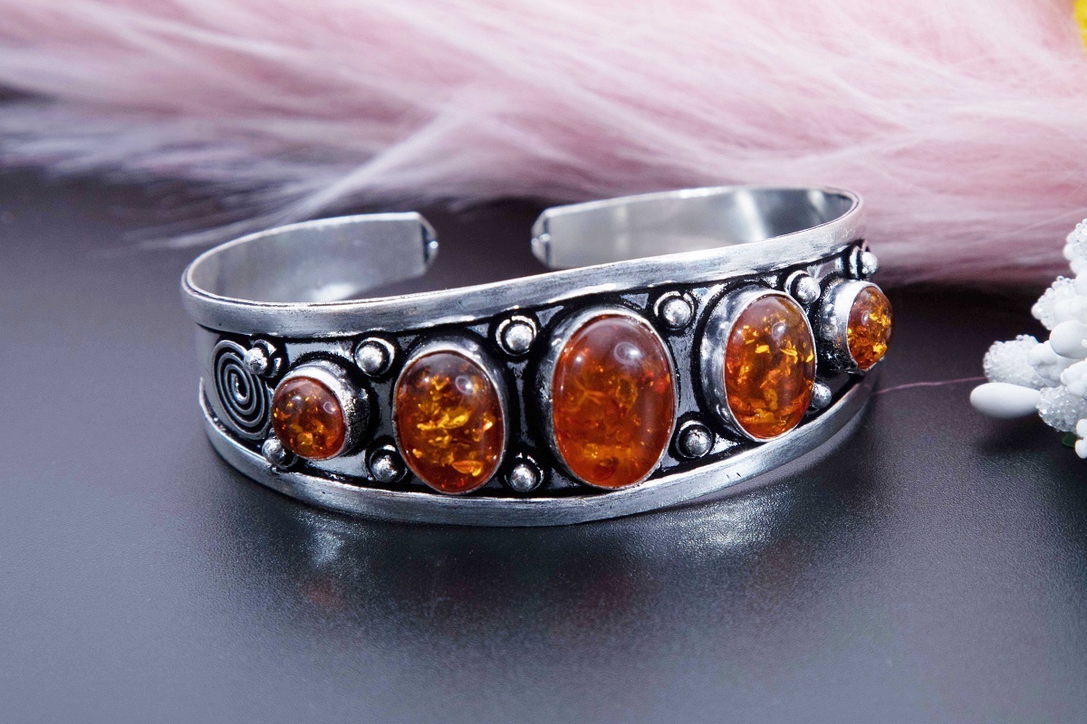 Wholesale Fashion Luxury Synthetic Amber German Silver Bracelet Gemstone Jewellery Trendy Cuff Bangle Hight Quality Gems Bangle