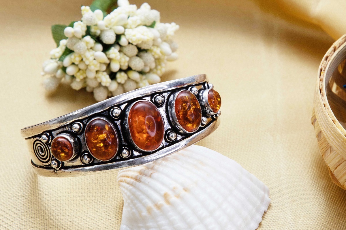 Wholesale Fashion Luxury Synthetic Amber German Silver Bracelet Gemstone Jewellery Trendy Cuff Bangle Hight Quality Gems Bangle