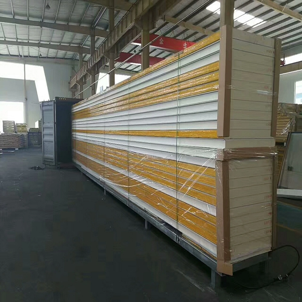 New building material corrugated PIR insulated sandwich panel for wall of warehouse and coldroom