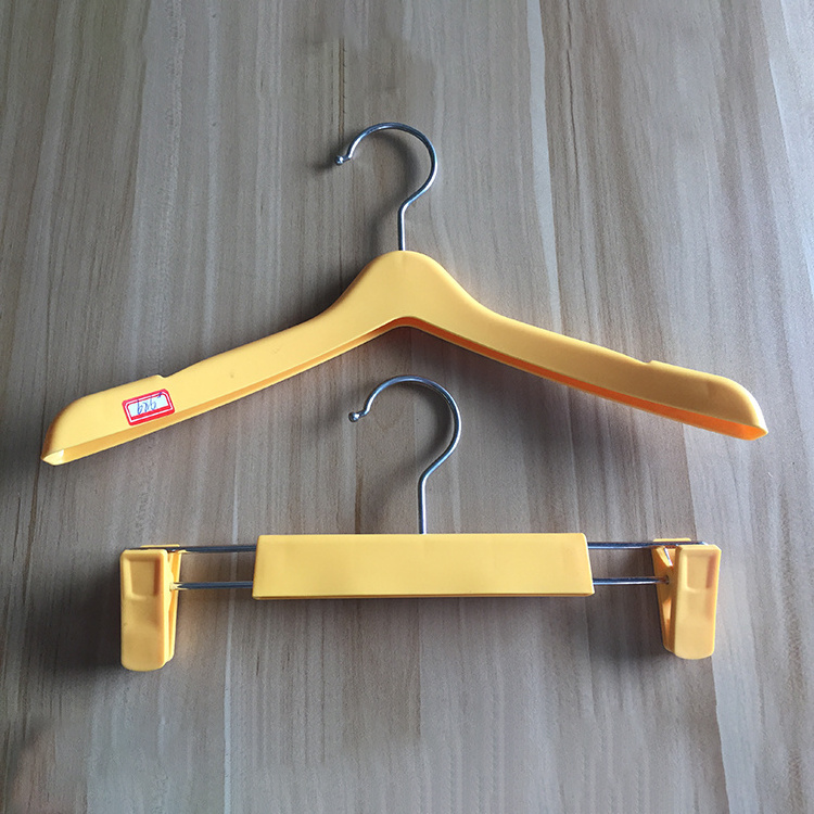 Custom Clothes Hangers Display Coat Hanger Plastic Anti Slip