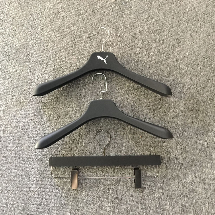 Custom Clothes Hangers Display Coat Hanger Plastic Anti Slip