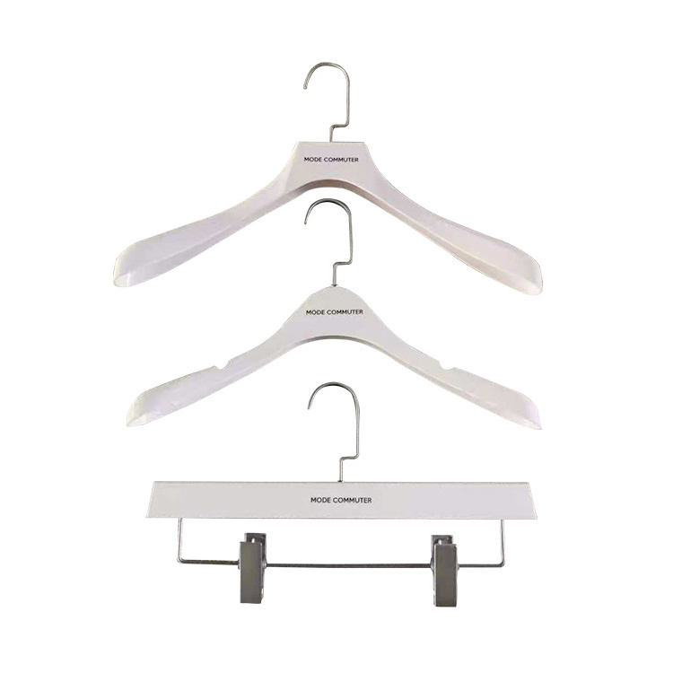 Hot-selling High-quality Hangers That Can Hang Clothes and Pants Wardrobe Iron Injection Plastic Custom Made Multifunction White