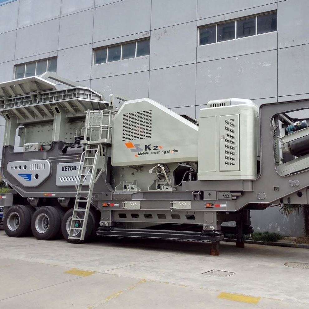 Manufacturer Granite Rock Mobile Crusher Track Field Stone Crusher Machine Portable Concrete Mobile Jaw Crusher 200 Tph