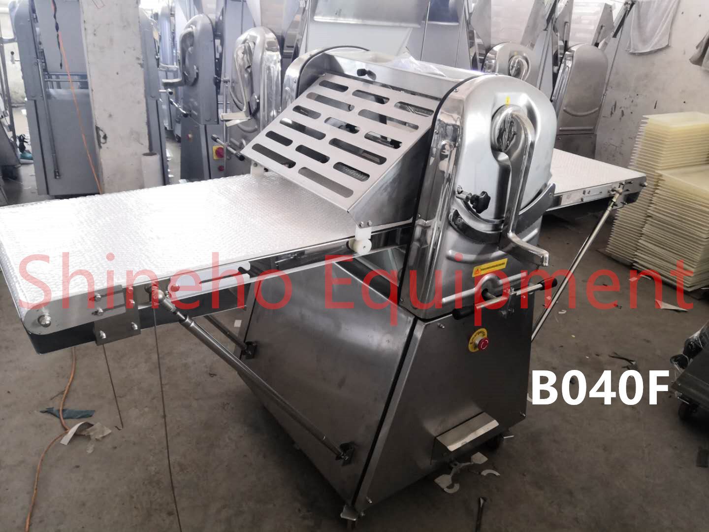 Commercial Stainless Steel Pizza Dough Sheeter Table Top Forming Machine Croissant Spring Roll Puff Pastry Making Machine