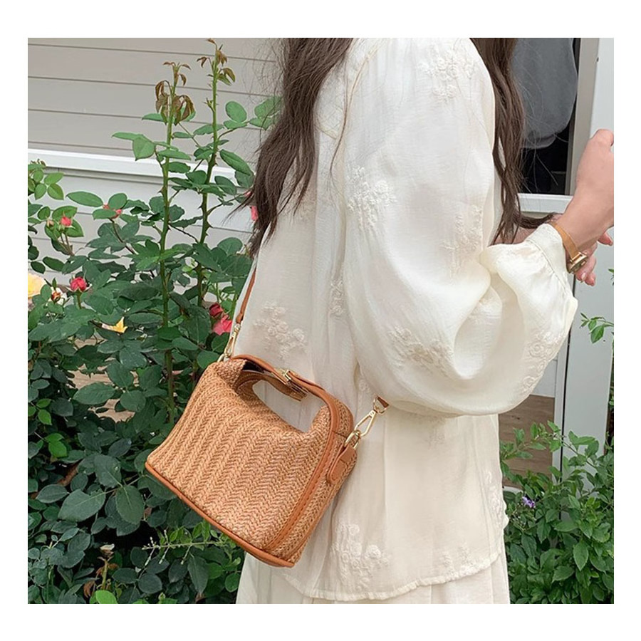 wholesale summer handmade woven paper straw bags tote summer beach tote bag women shoulder sling bag handbags 3172