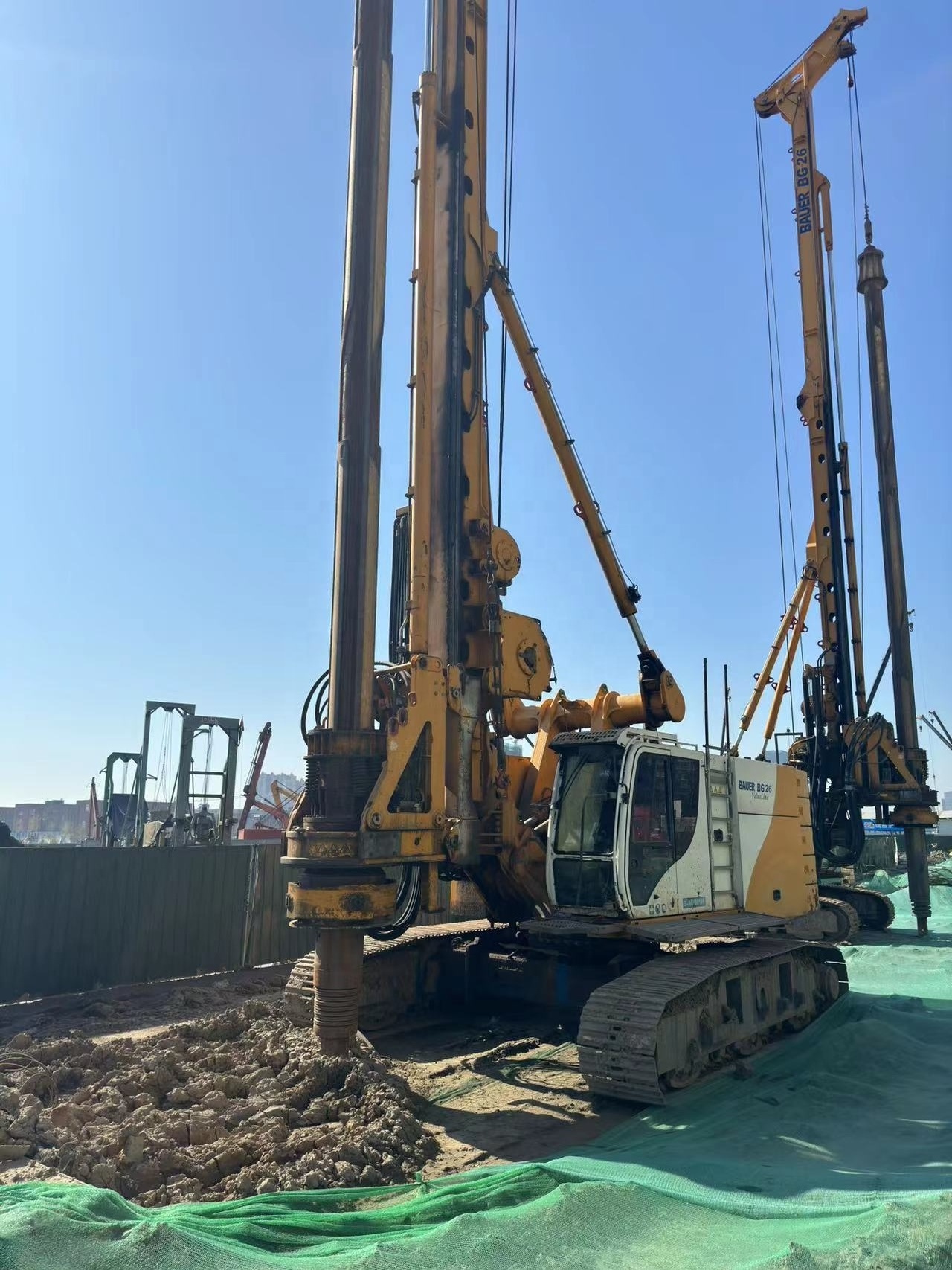 Good condition used Rotary Drilling Rig Construction Machinery BAUER Rotary Drilling rig BG26 cheap for sale