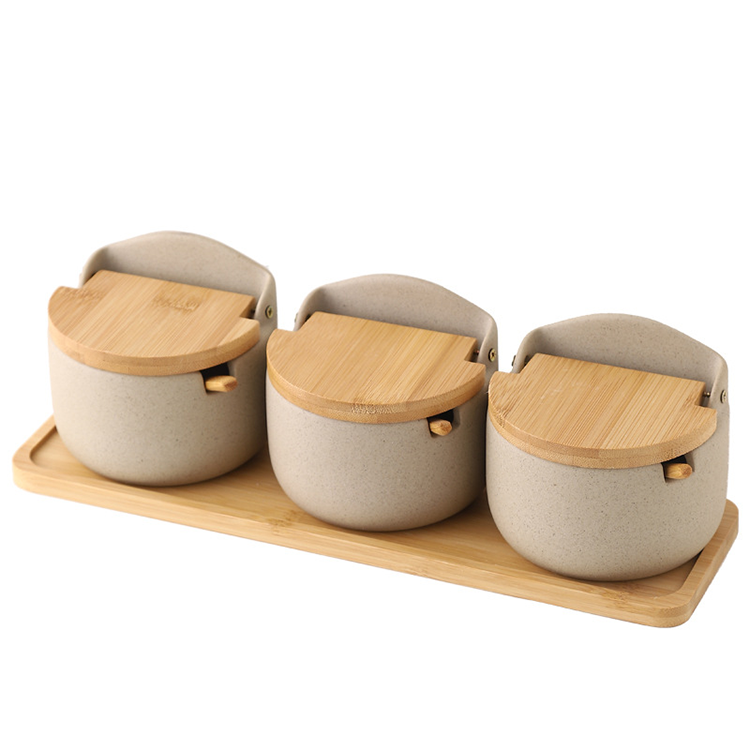 Nordic Style Kitchen Accessories Ceramic Spice Jar Salt And Pepper Container With Bamboo Wood Lid And Spoon