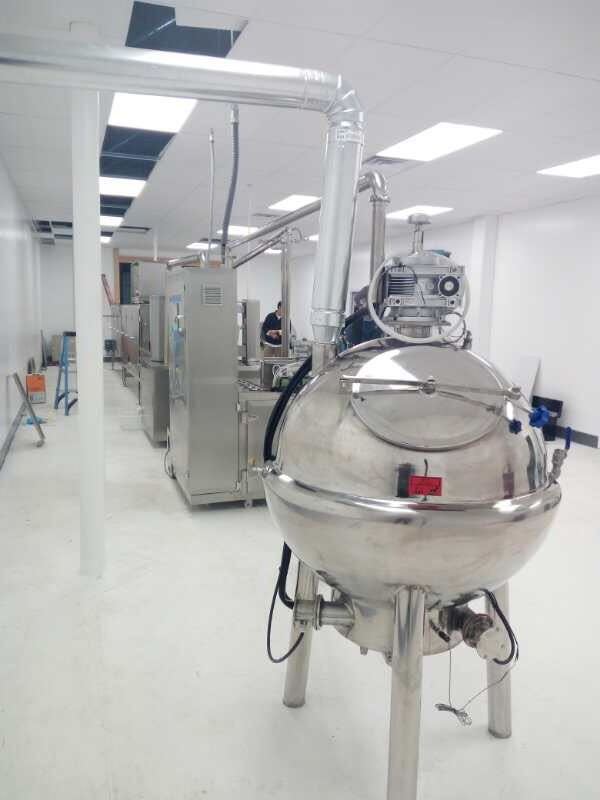 Novel Design Eyeball Gummy Candy Production Line  Center Filling Soft Candy Machine