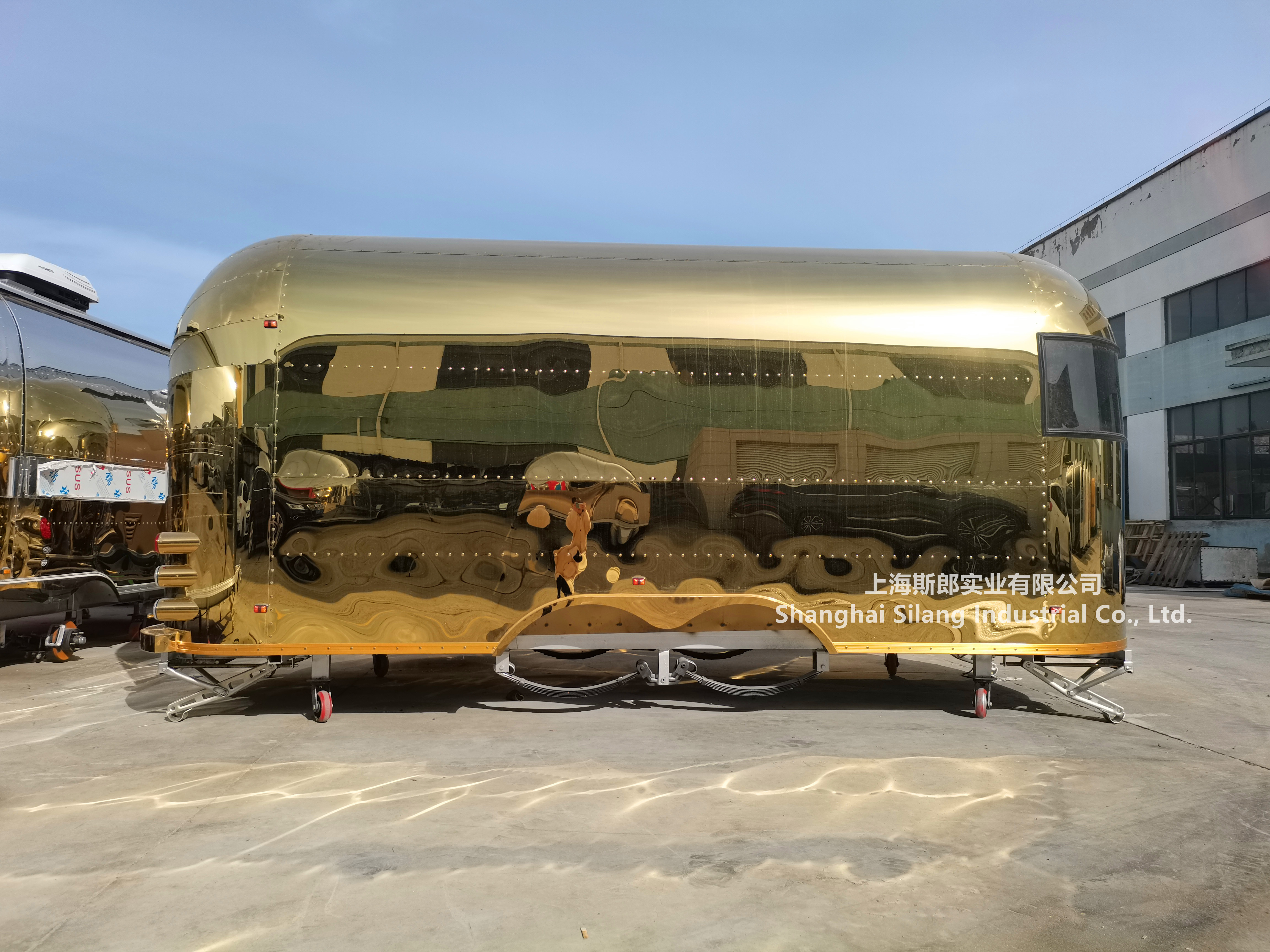 Middle East golden airstream snack machines camper food trailer/ ice cream food cart waffle candy camping food truck camper van