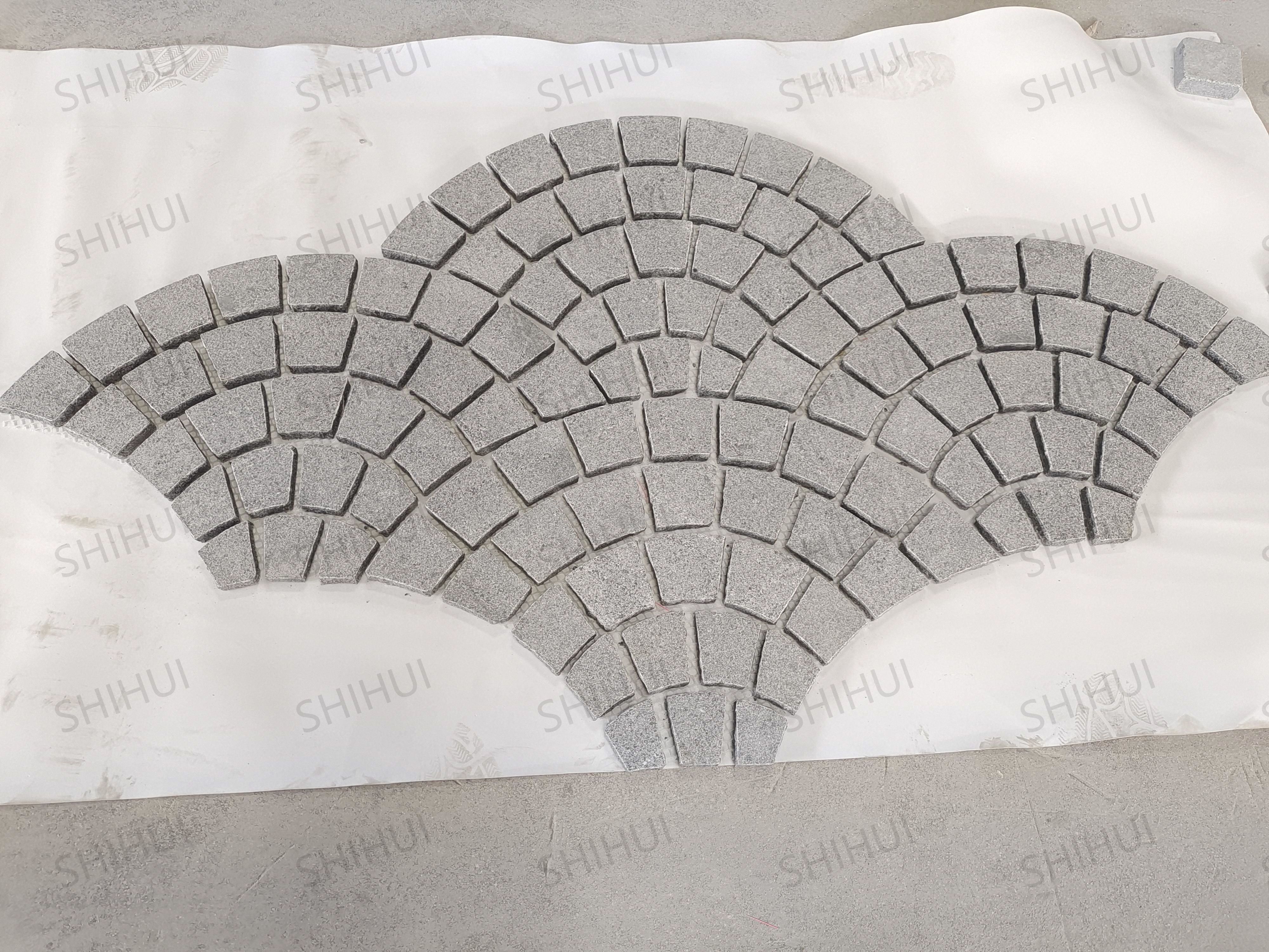 SHIHUI Natural Stone G654 Granite Pavers Fan Pattern Flamed Surface Split Edge Paving Paver Stone Driveway Cobblestone Mat