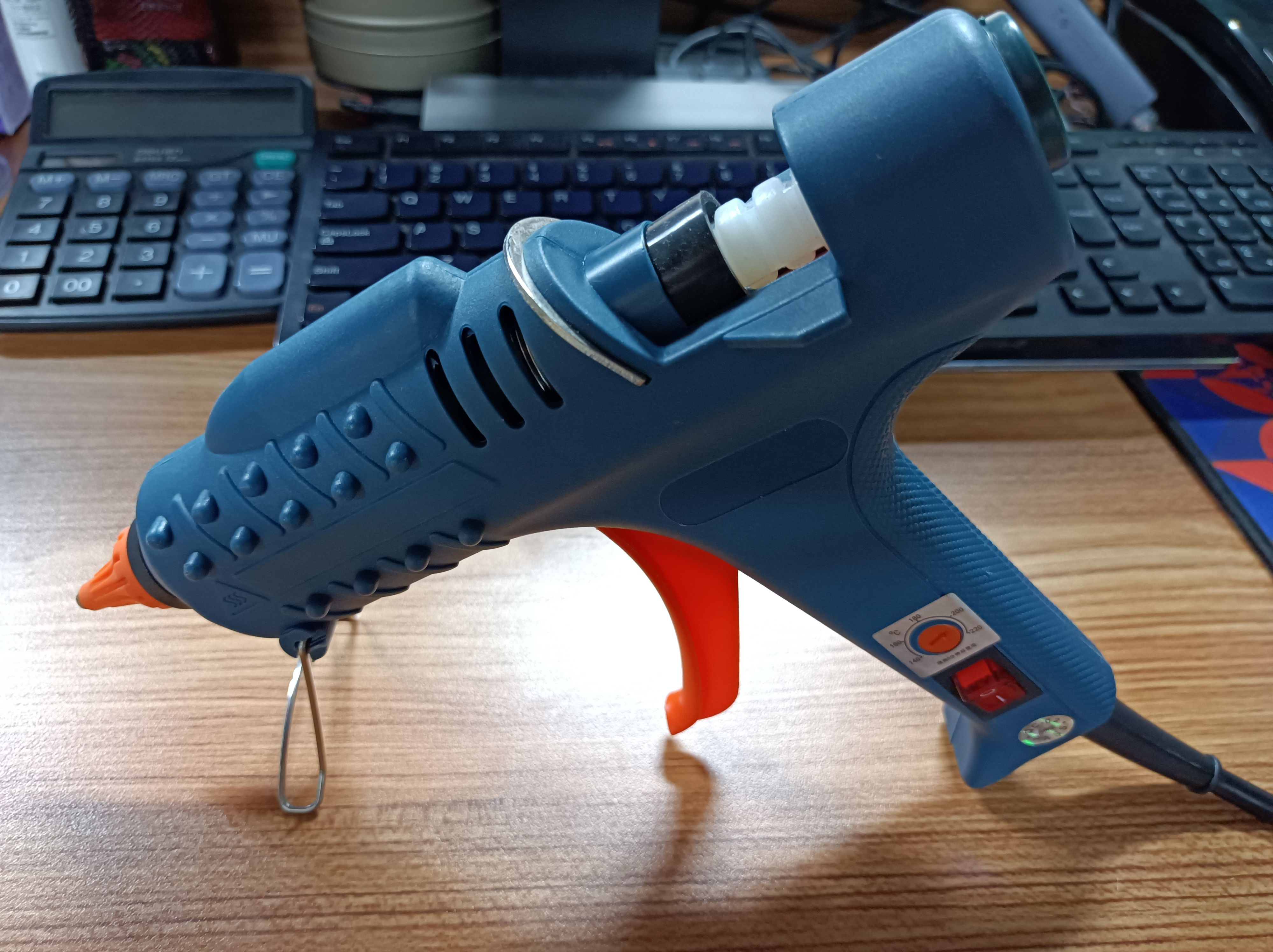 Adjust temperature glue gun Hot melt glue gun option with/no switch for Art craft school