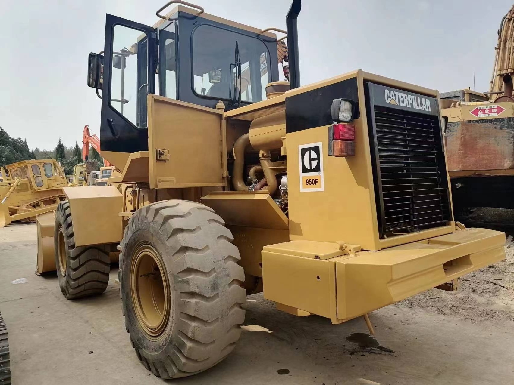 Used CAT Caterpillar 950F cheap price wheel loader earthmoving machinery cat950f good condition working caterpillar 950f loader