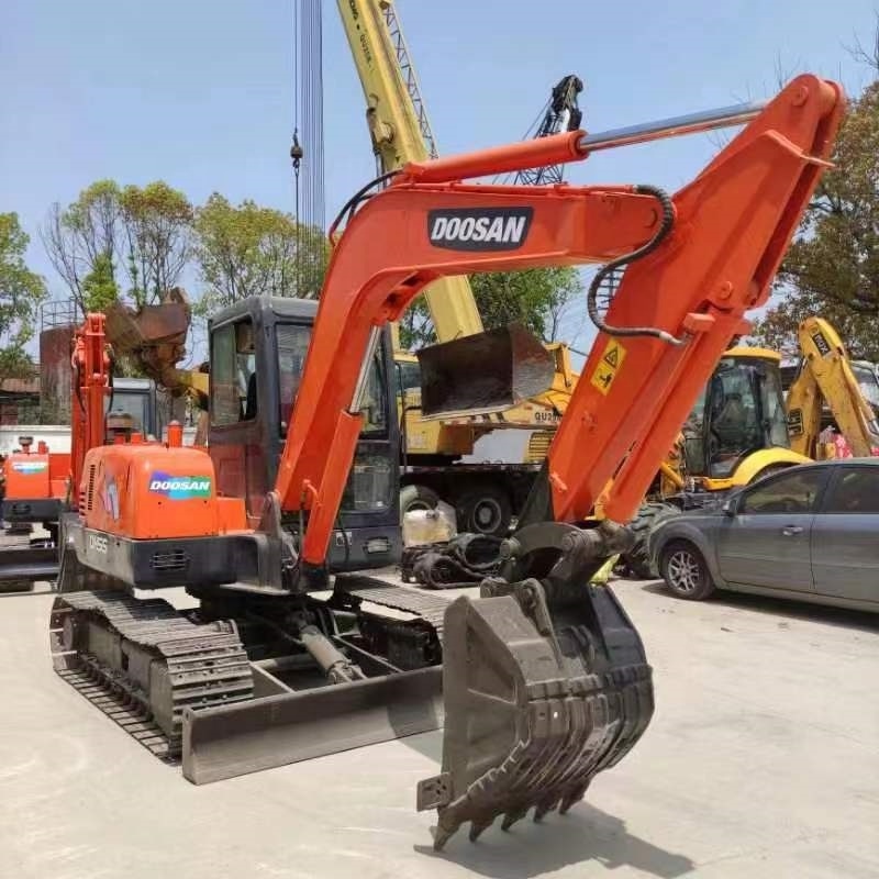 Used Mini Excavators Doosan DH55 Excavator Second Hand Doosan Excavator 5.5 Tons In Shanghai For Sale