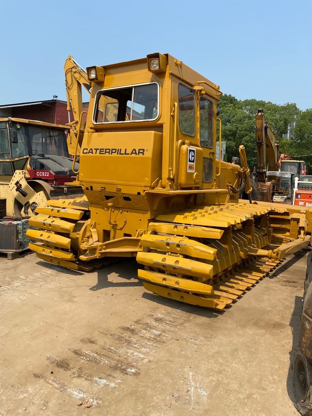 Hot sale high performance Japan made Caterpillar CAT D6D bulldozer with cheap price used low working hours bulldozer for sale