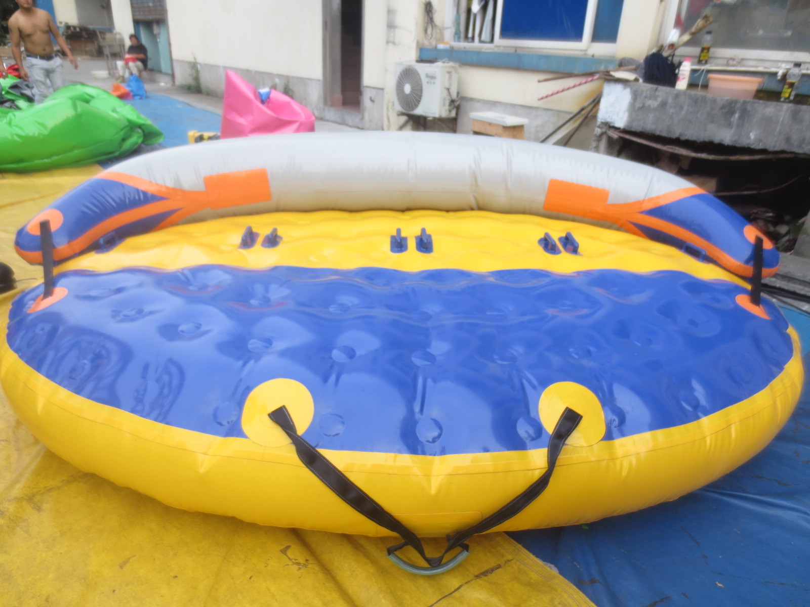 Crazy UFO inflatable banana boat