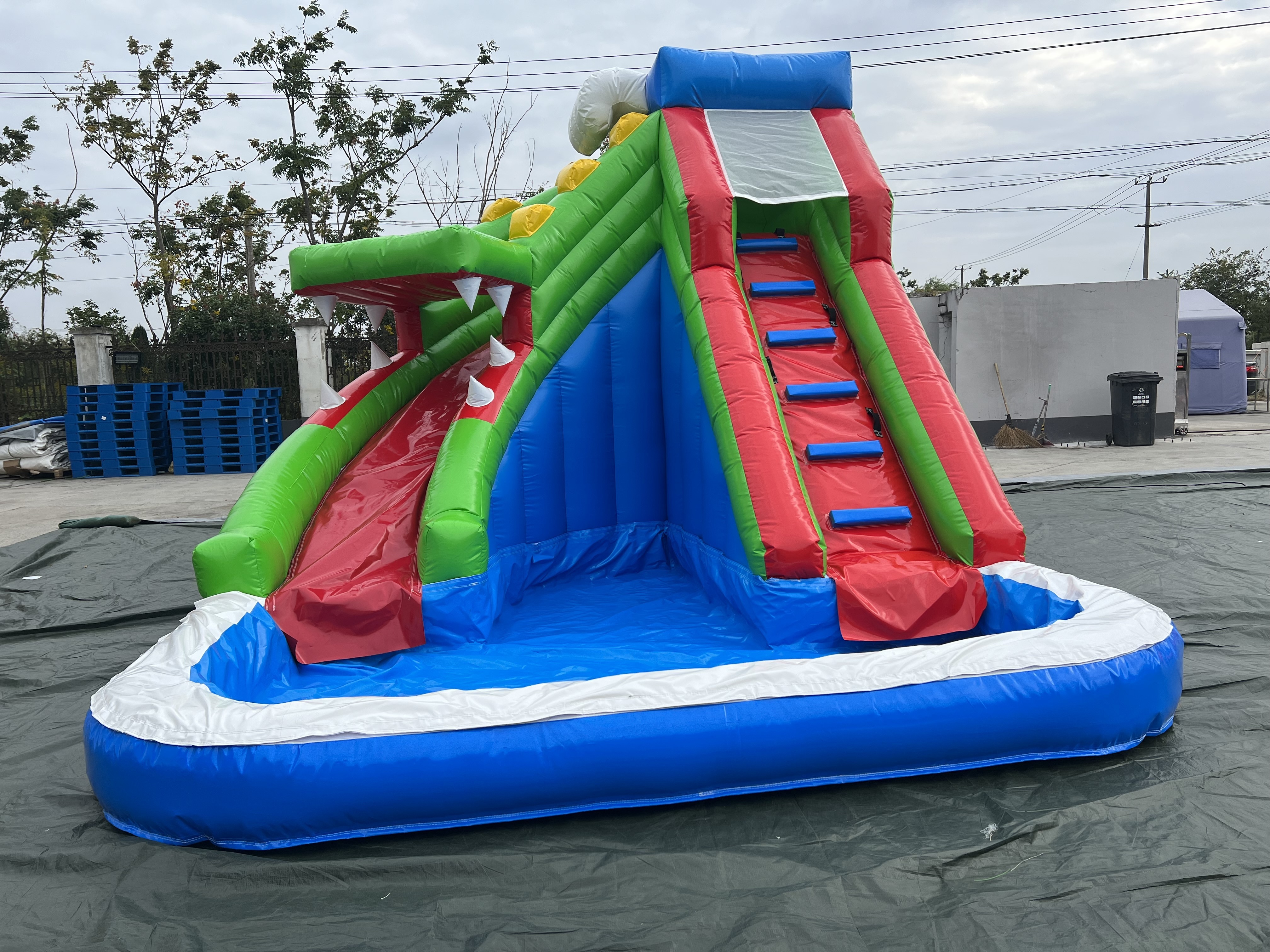 inflatable floating water slide, Large slide with water pool