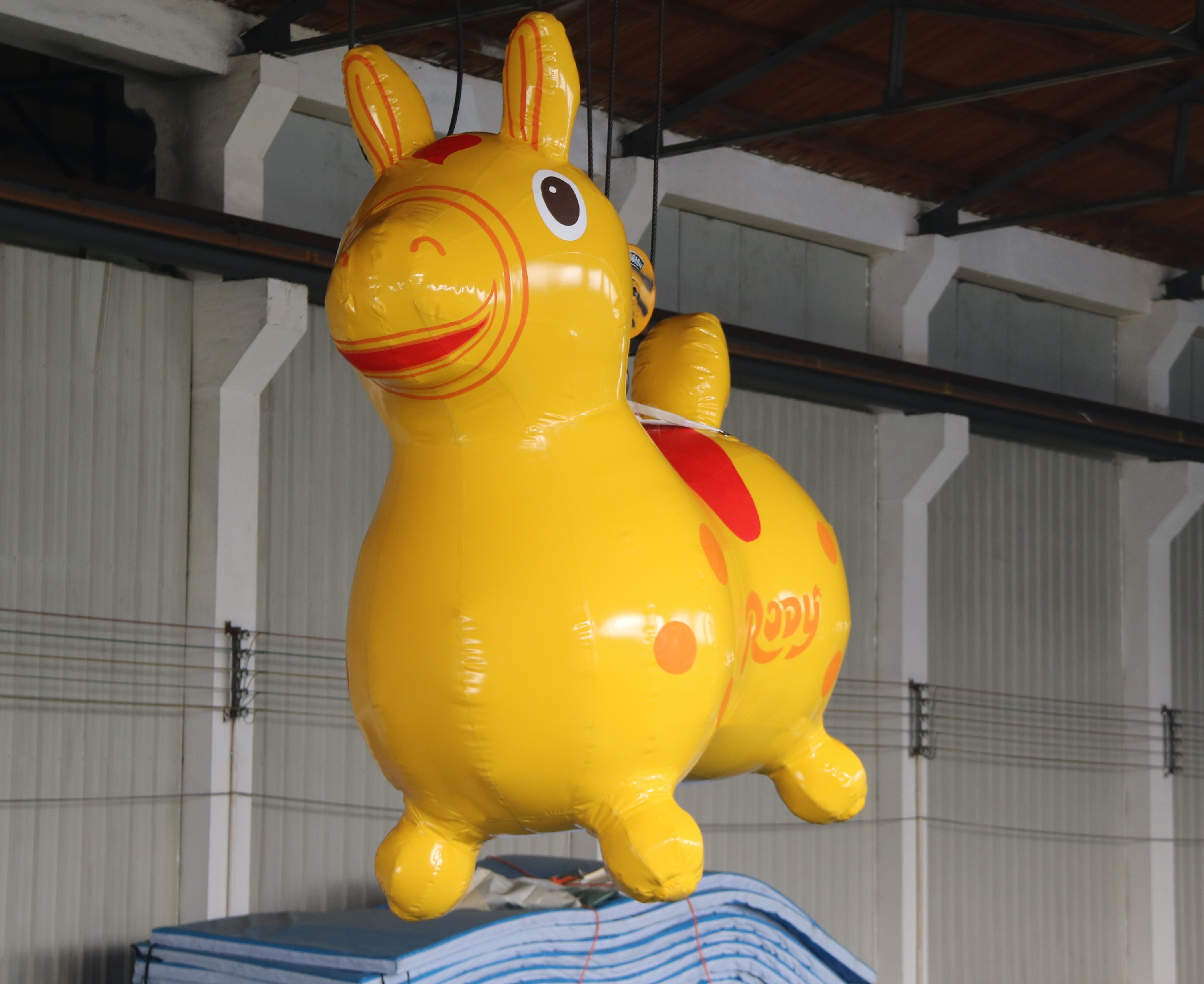 Customized Inflatable Cartoon Pony/advertising inflatable Pony for kids amusement park inflatable sports games