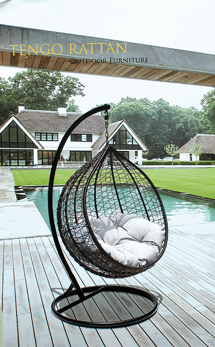 Comfortable Cushion Knock Down Pe Rattan Hanging Egg Chair Peacock Color