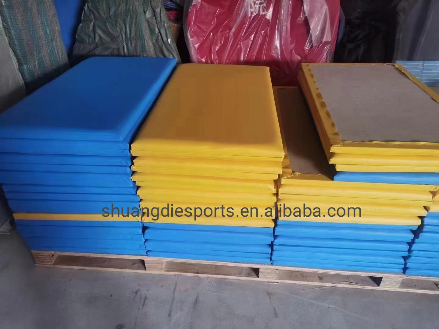 High Quality Foam Wall Padding for Sports Training Wall Protecting Mat for bedroom wall pads for kindergarten