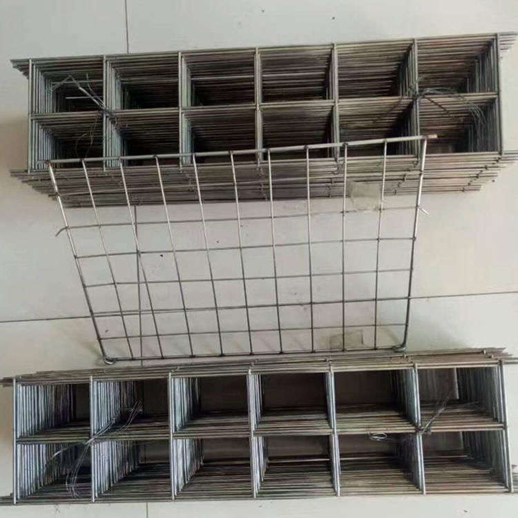 high quality Galvanized rigid wire mesh panel for dog kennel and chicken fly pen