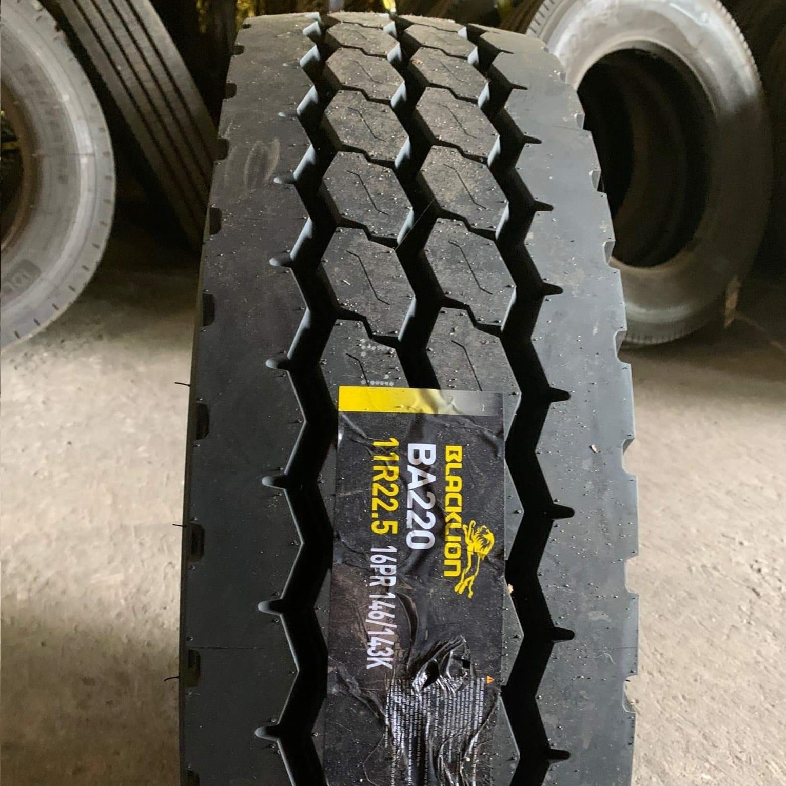 BA220 1100R20 1200R20 dump truck tires 11r22.5 12.00r20 blacklion heavy duty truck tire