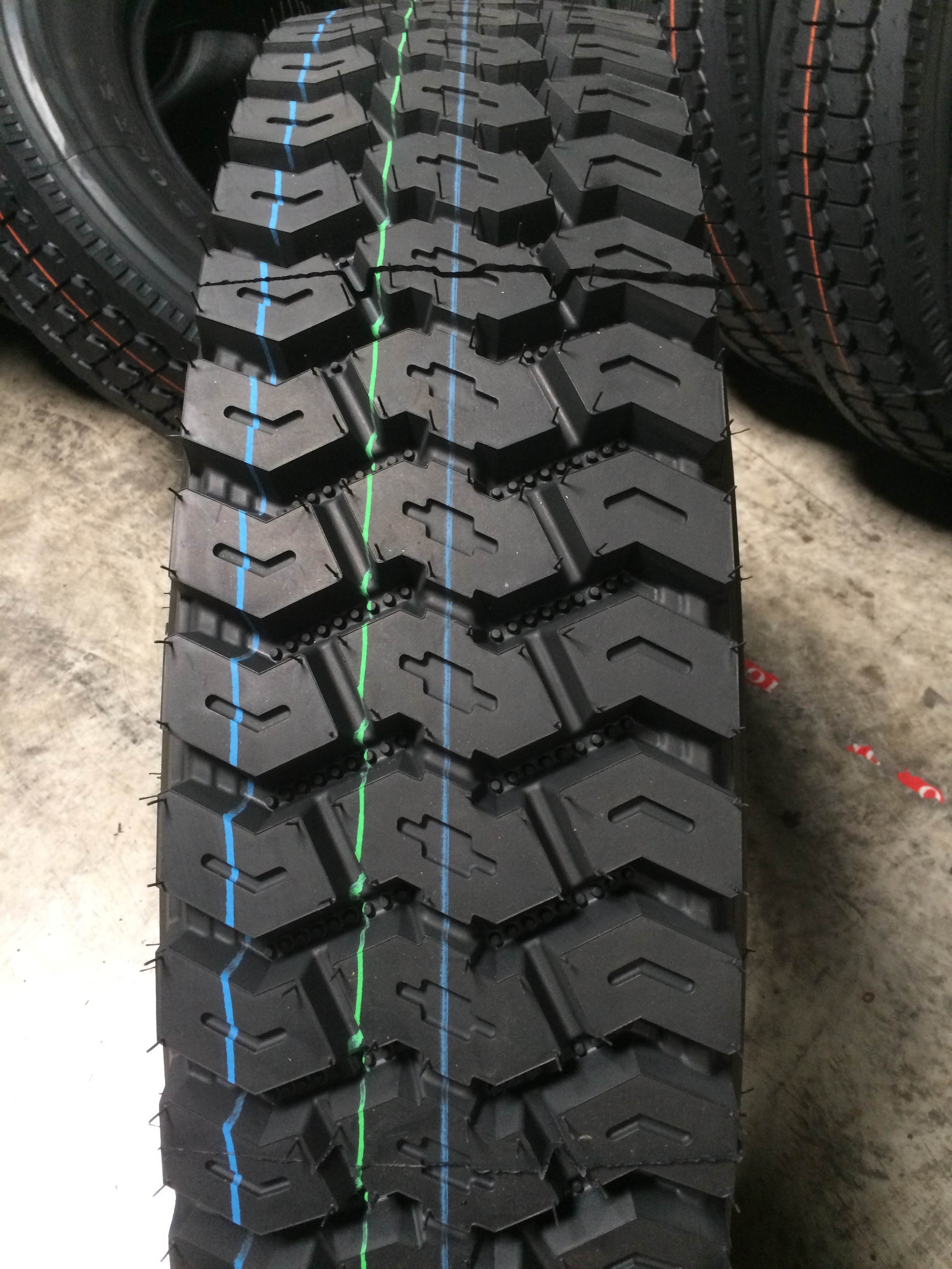 Doupro Brand Truck Tire 12.00R24 ST959