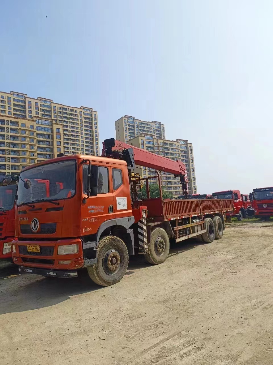 8 Ton Used Original Truck With Crane With Knuckle Boom For Building Industries Lifting Crane Price,Hubei Made Good Condition Tru