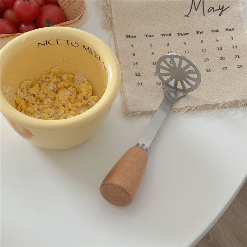 Household Kitchen Tool Wood Handle Stainless Steel Potato Masher Mini Potatoes Masher Ricer