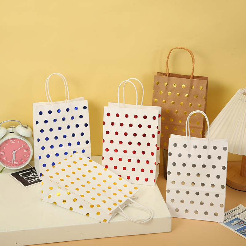 Manufacturers supply new hot gold polka dot hand gift bag Birthday gift bag kraft paper shopping bag