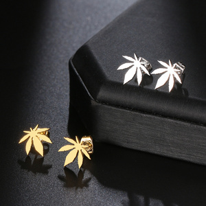 Maple leaf amulet ear piercing jewelry silver/gold plated simple classic stainless steel weed leaf stud earrings for men women